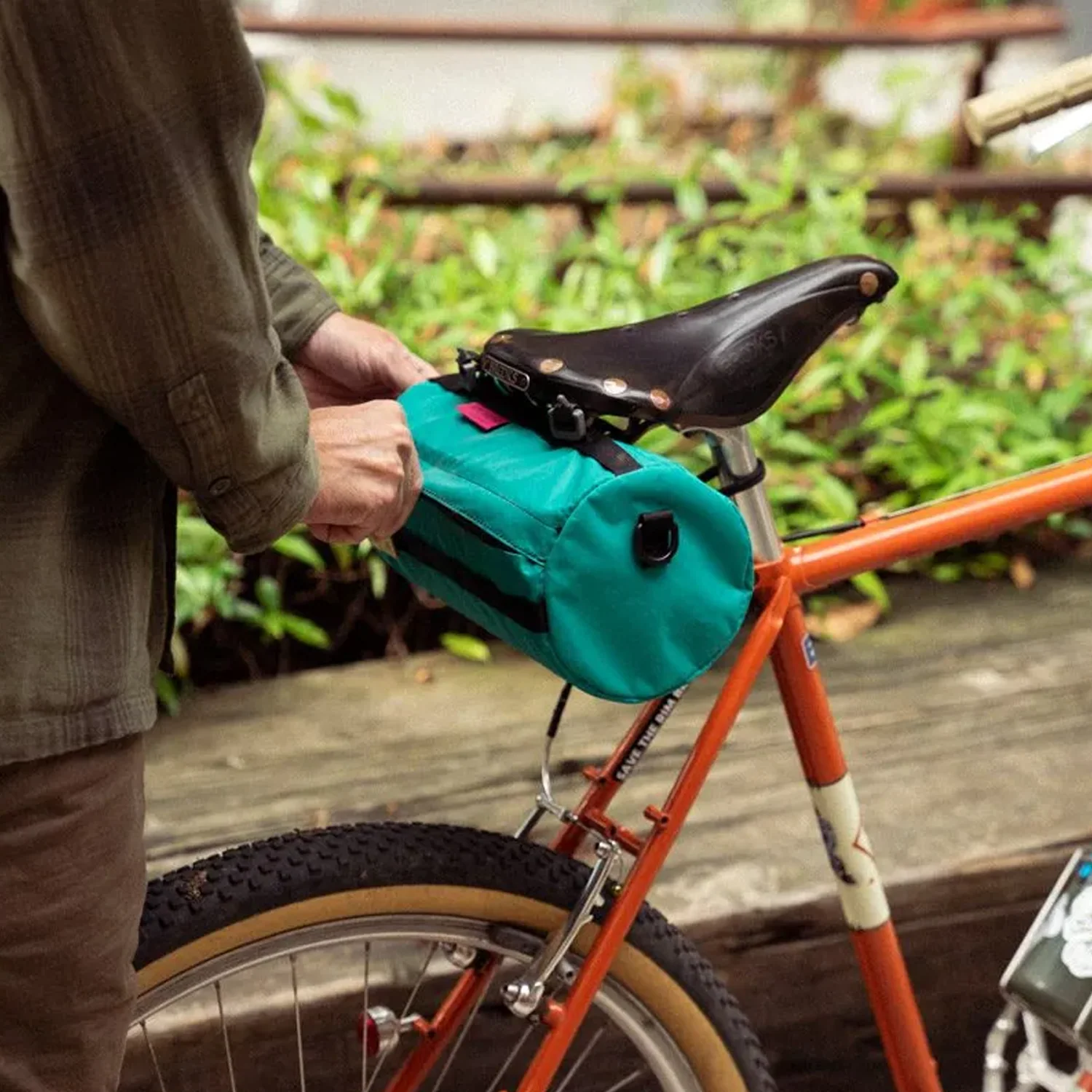 Swift Industries Bandito Bicycle Bag, ECOPAK Shell, Coyote - Image 4